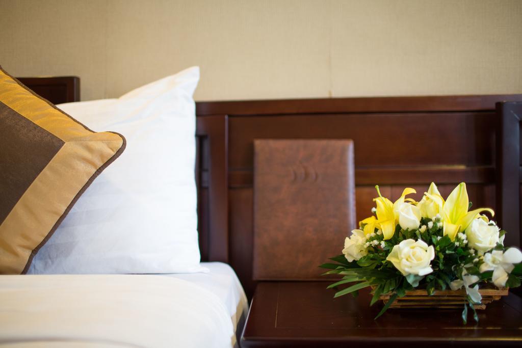 Halong Glory Legend Cruise Hotel Ha Long Exterior photo