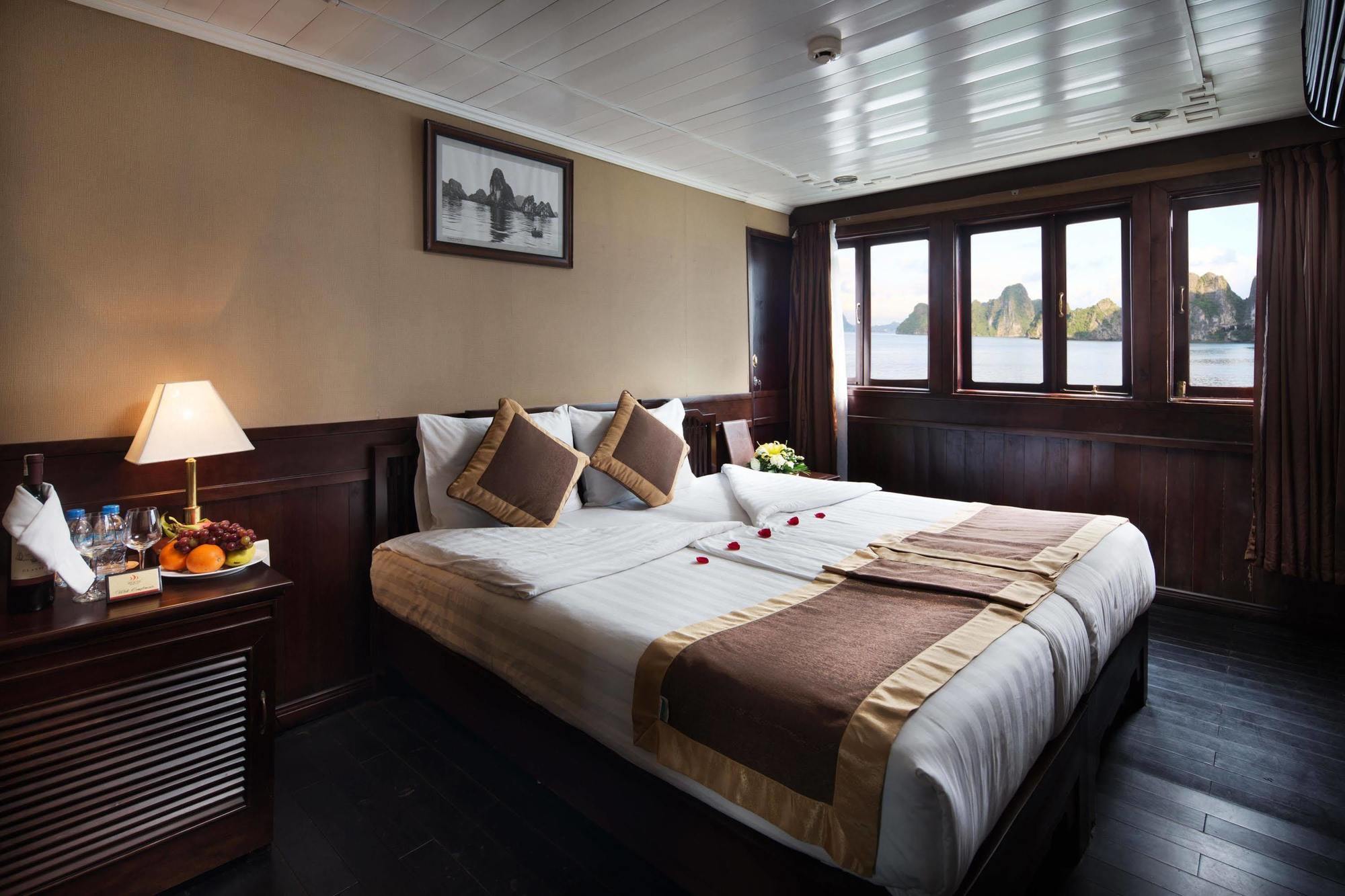 Halong Glory Legend Cruise Hotel Ha Long Exterior photo
