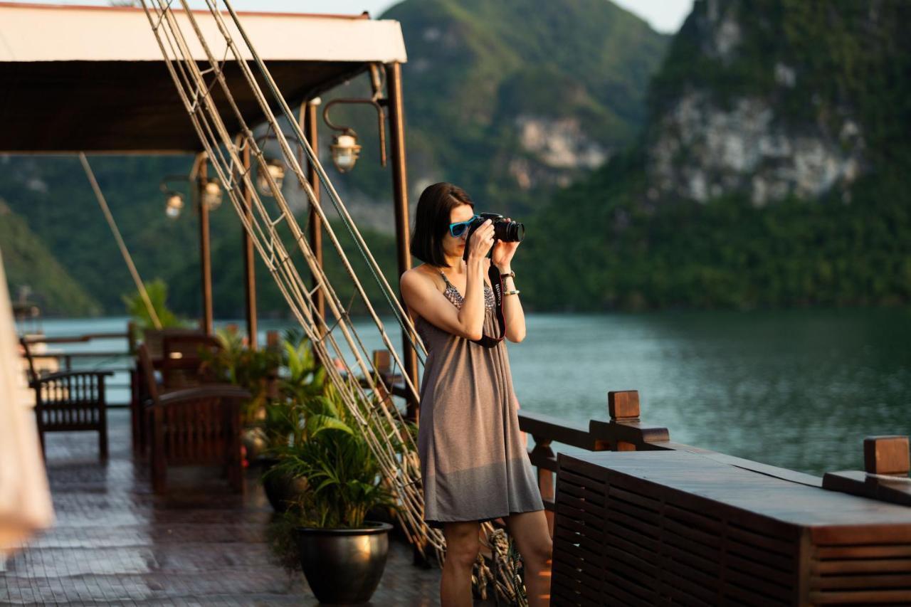 Halong Glory Legend Cruise Hotel Ha Long Exterior photo